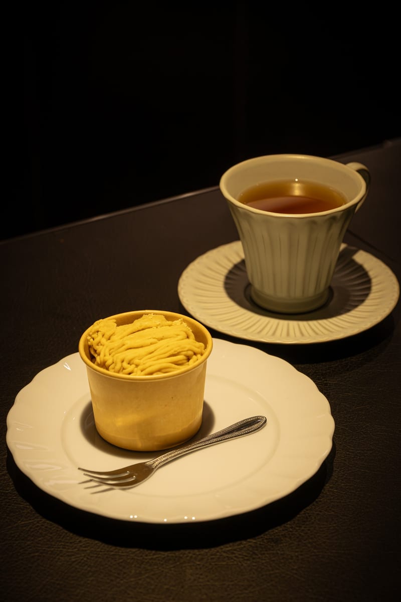 モンブランと紅茶
